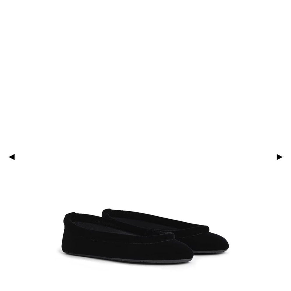 Alaia ballet flats in velvet